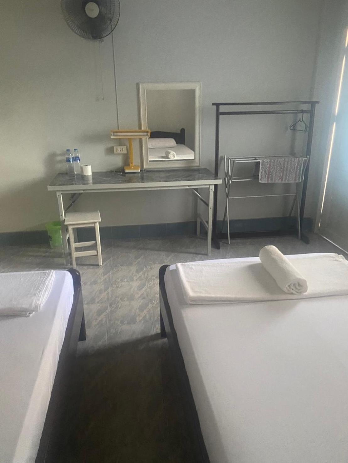 Albatross Guesthouse @ Thungwualaen Beach Pathiu 외부 사진