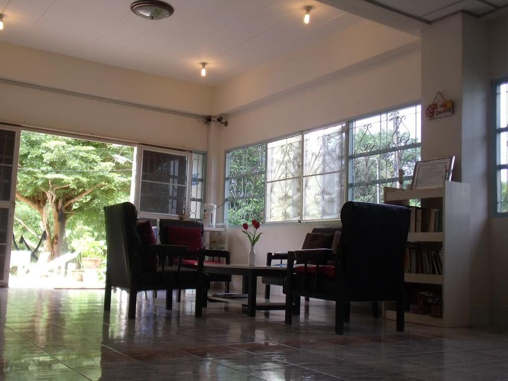 Albatross Guesthouse @ Thungwualaen Beach Pathiu 외부 사진